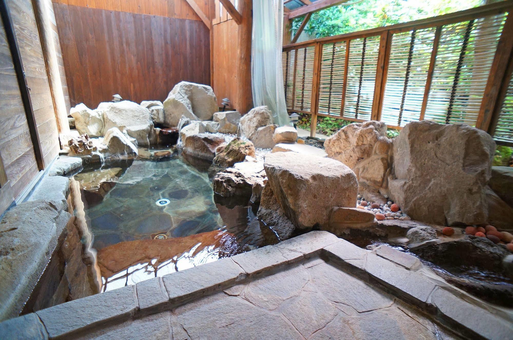 יופו Ban-Ya Hot Spring Inn מראה חיצוני תמונה