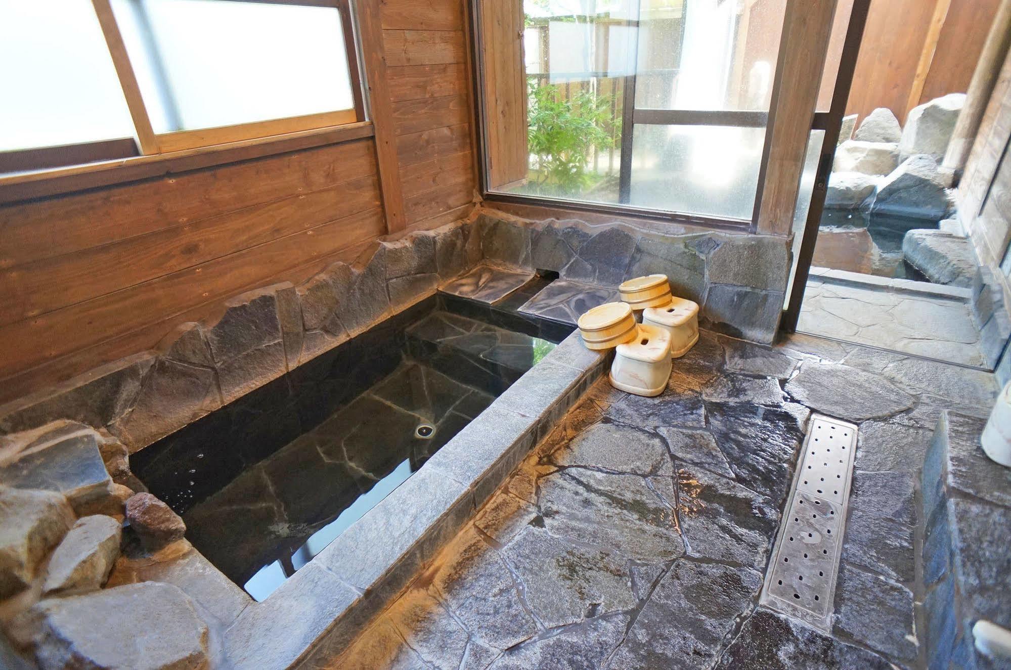 יופו Ban-Ya Hot Spring Inn מראה חיצוני תמונה